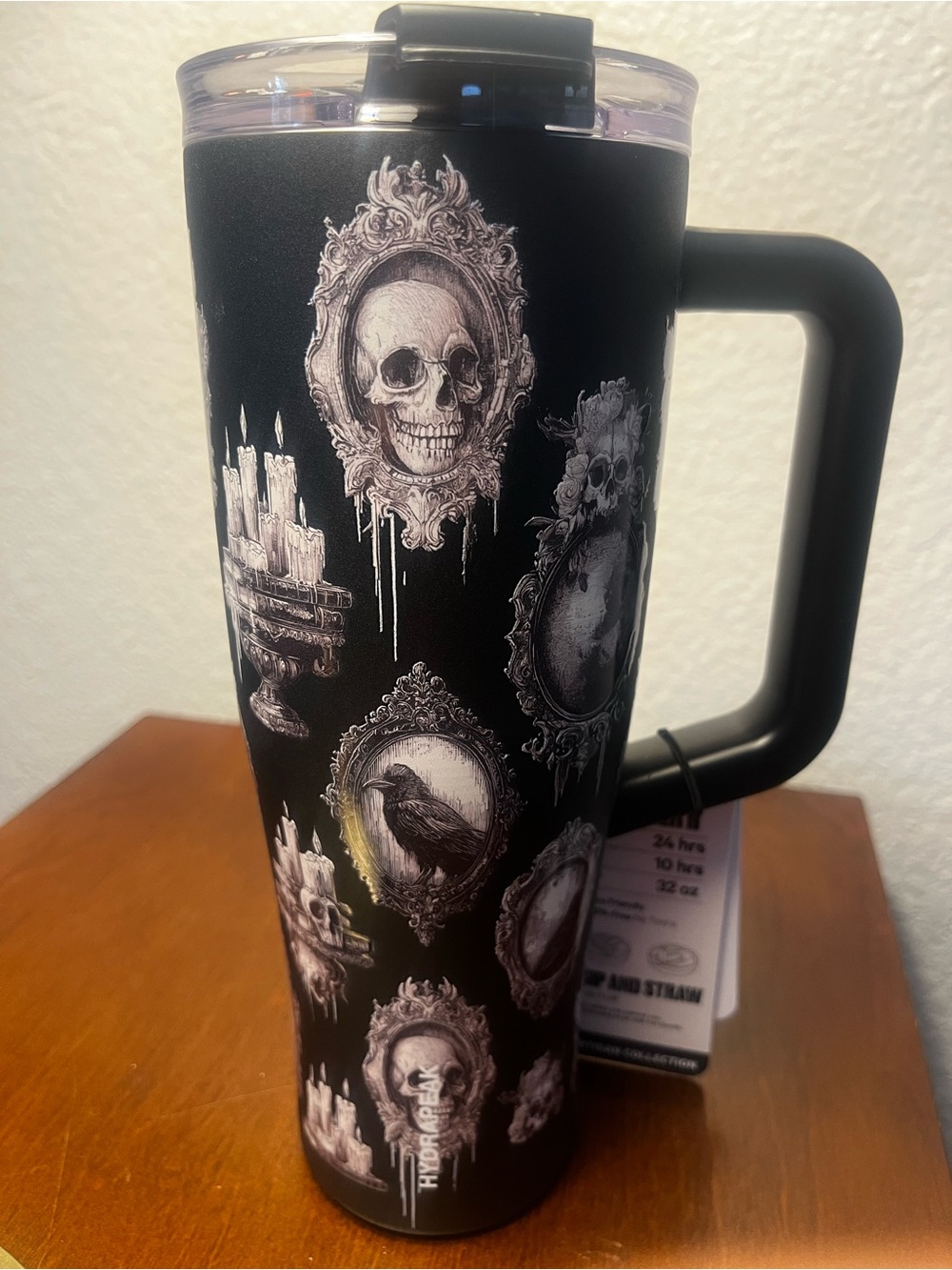 Hydrapeak 32 oz Voyager II Gothic Skulls Raven Frames Tumbler Halloween Black
